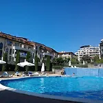 Royal Palm 84 Свети-Влас